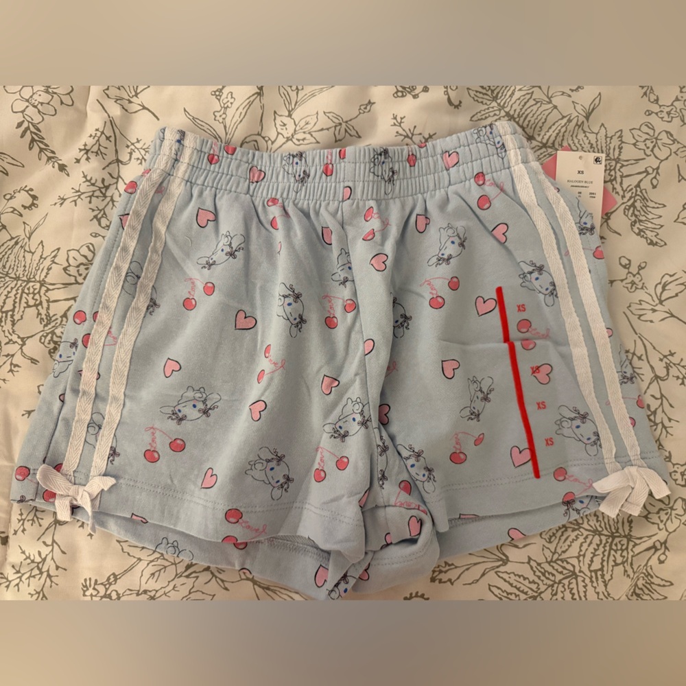 Kids Sanri Cinnamoroll Gray Shorts with Pink Accents